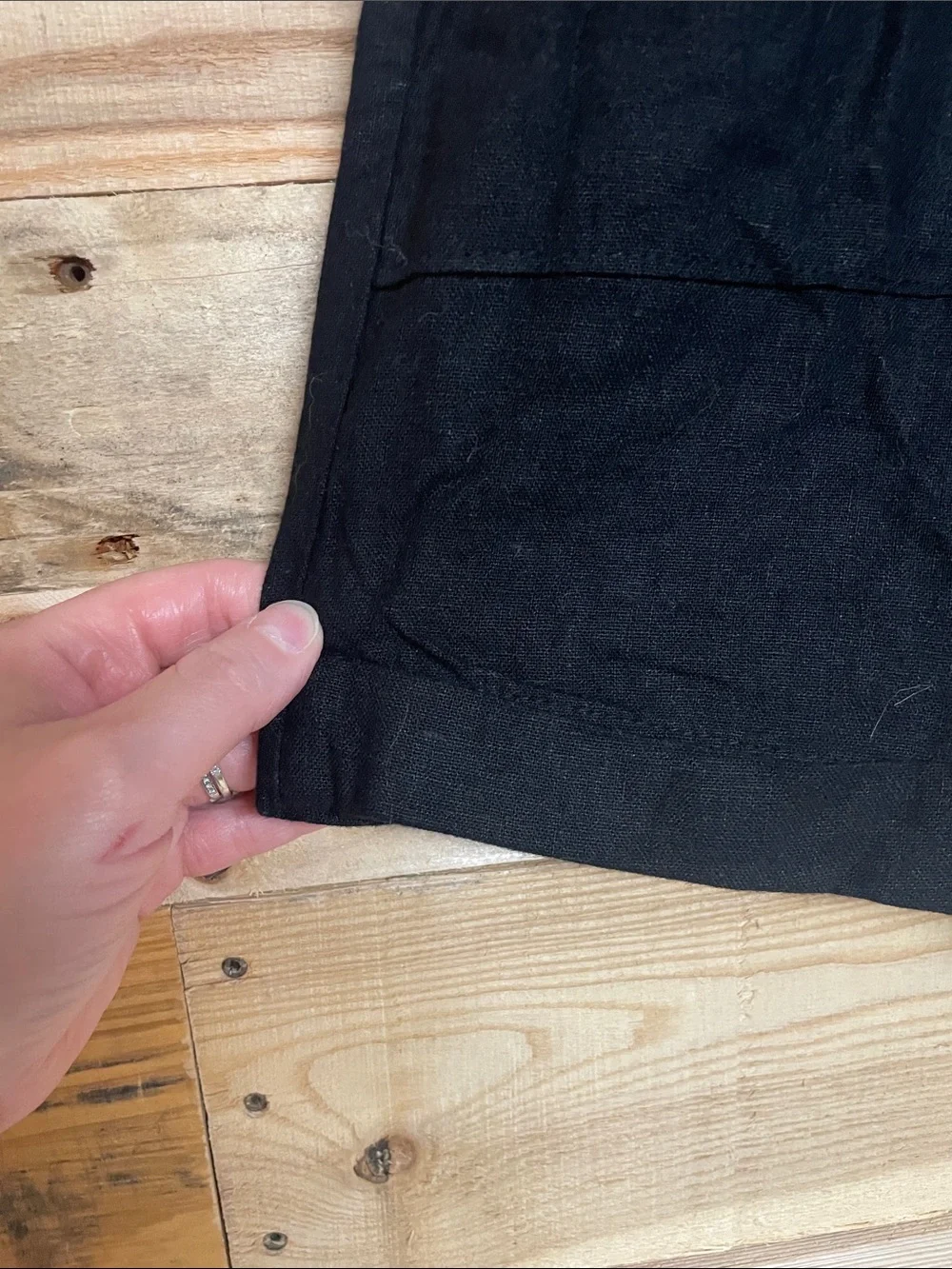 Zenana size XL black elastic high rise waist 5” linen shorts with pockets